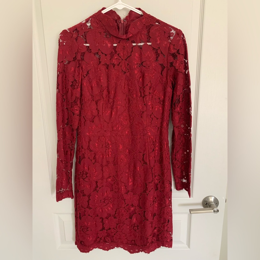 New Betsy Johnson dark red lace fitted dress with lining . Size 4